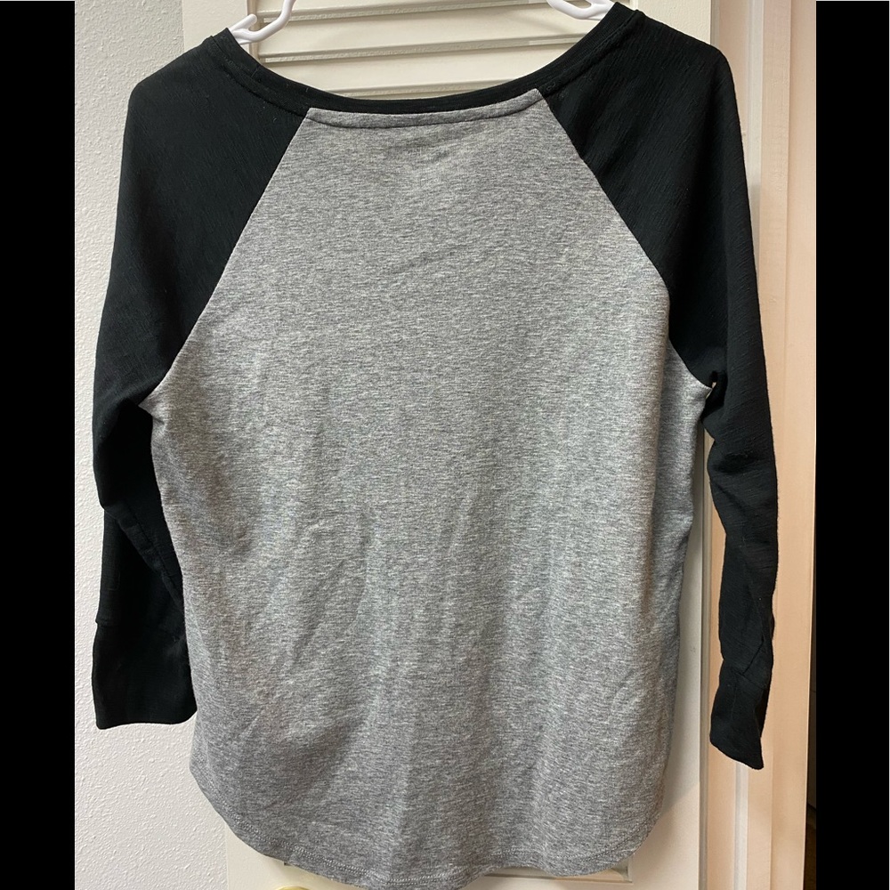 🩶Mossimo • gray 3/4 sleeve raglan • S • EUC - Picture 2 of 3